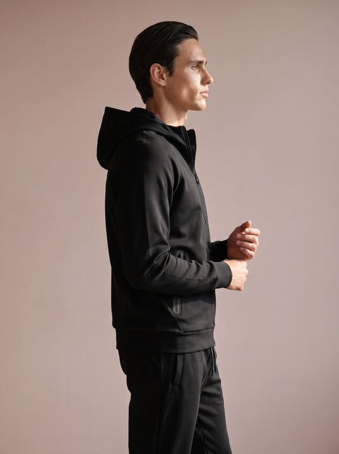 MAXIMUS Black