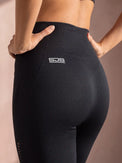 NANA Zwart