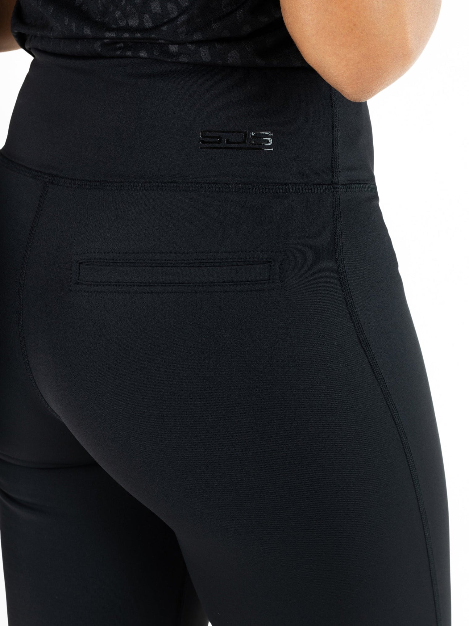 VICTOIRE Black